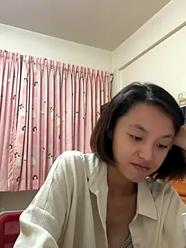 Snapshot of ladypaggy chatting on 12/16/25, 04:34 ladypaggy online show from 12/16/25, 04:34