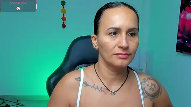 Sara Charmy online show from 05/13/26, 11:07