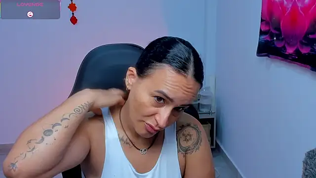 Sara Charmy online show from 05/15/26, 11:06