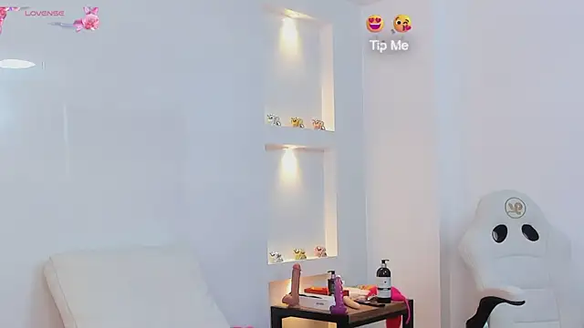 naomi spark3 online show from 03/18/25, 01:21