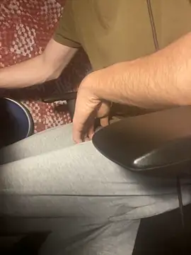 Snapshot of GreekDaddyNickOfficial chatting on 03/13/25, 03:17 GreekDaddyNickOfficial online show from 03/13/25, 03:17