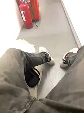 Snapshot of GreekDaddyNickOfficial chatting on 03/21/25, 05:02 GreekDaddyNickOfficial online show from 03/21/25, 05:02