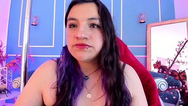 TaraTaylorr online show from 04/24/26, 02:58