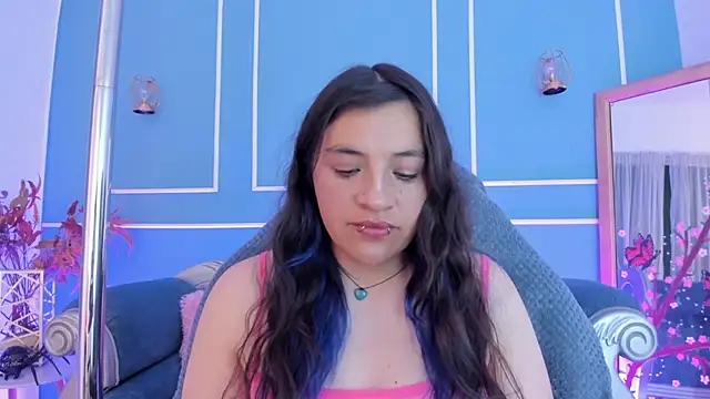 TaraTaylorr online show from 06/19/26, 02:05