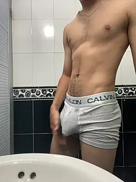 18 ALExxx online show from 05/03/26, 05:46