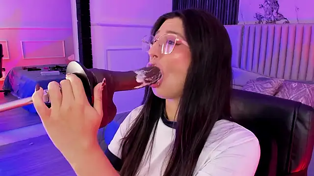 Gabrielakassi online show from 03/08/26, 12:31