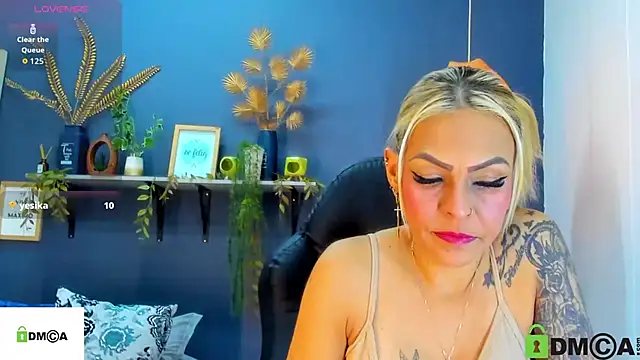 yessila parker online show from 10/24/25, 02:30