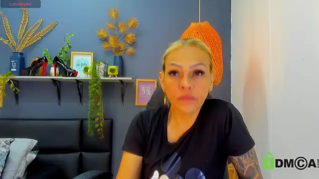 yessila parker online show from 05/09/26, 08:41