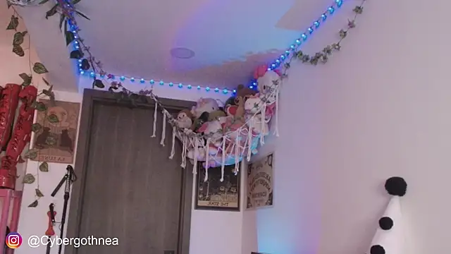  mollycrystal online show from 04/13/26, 08:58