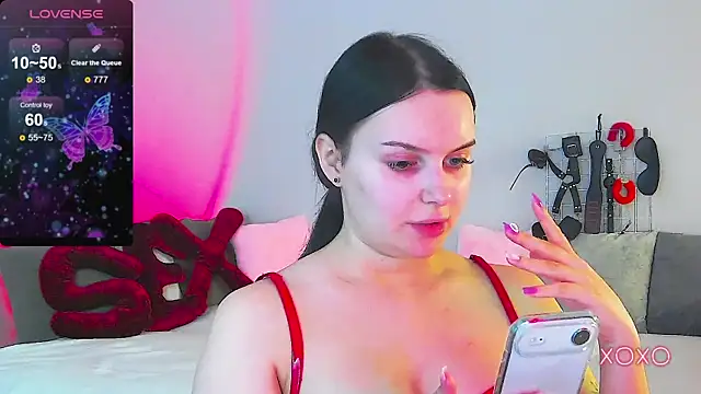 Miss Vic online show from 04/18/26, 05:39