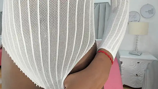 SamantaMarquez online show from 11/04/25, 07:57