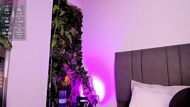 Fernanda liie  online show from 02/27/26, 12:16