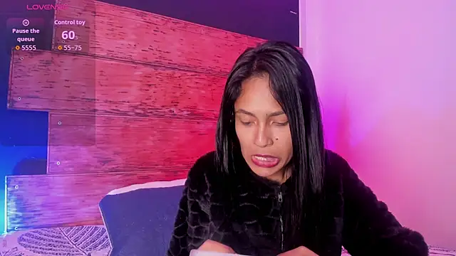 Fernanda liie  online show from 06/03/26, 01:03