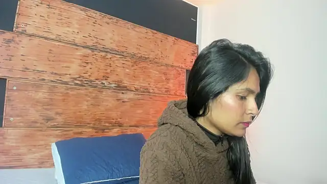 Fernanda liie  online show from 07/18/26, 12:31