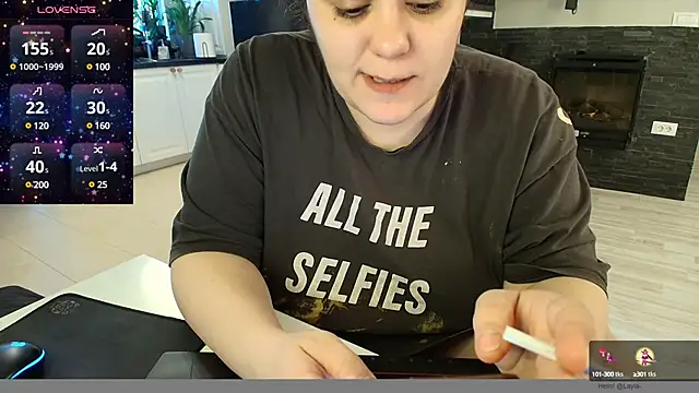 Snapshot of Layla- chatting on 01/28/25, 10:45 Layla- online show from 01/28/25, 10:45