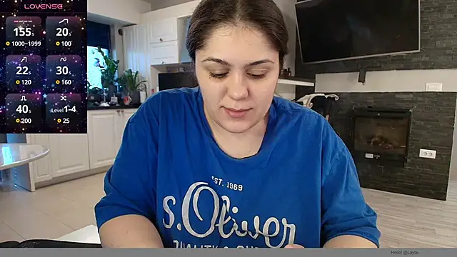 Snapshot of Layla- chatting on 01/31/25, 09:48 Layla- online show from 01/31/25, 09:48