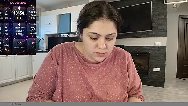 Snapshot of Layla- chatting on 02/12/25, 09:20 Layla- online show from 02/12/25, 09:20