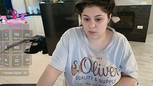 Layla- online show from 03/10/26, 10:42