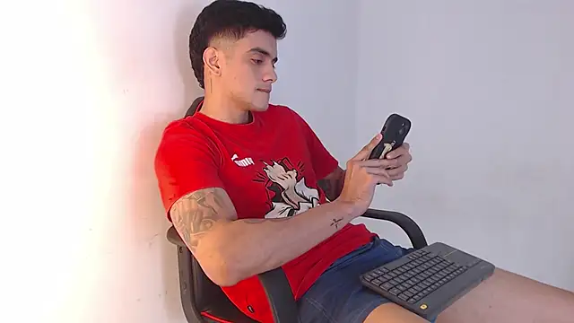 adam levis17 online show from 10/27/25, 07:12