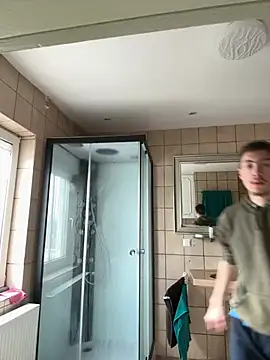 Snapshot of xy_monkeyBigCock chatting on 03/15/25, 11:17 xy monkeyBigCock online show from 03/15/25, 11:17