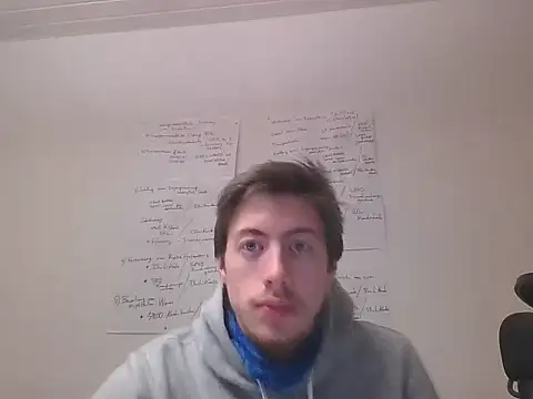 Snapshot of xy_monkeyBigCock chatting on 12/18/25, 09:21 xy monkeyBigCock online show from 12/18/25, 09:21