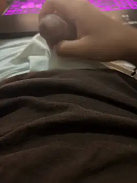 yeezy2819 online show from 02/27/25, 06:40