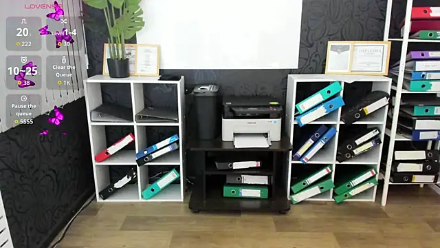 Snapshot of meow_mellie chatting on 09/26/25, 02:26 meow mellie online show from 09/26/25, 02:26