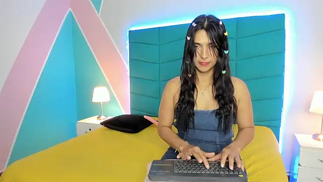 Emilly wilson  online show from 02/27/25, 03:59