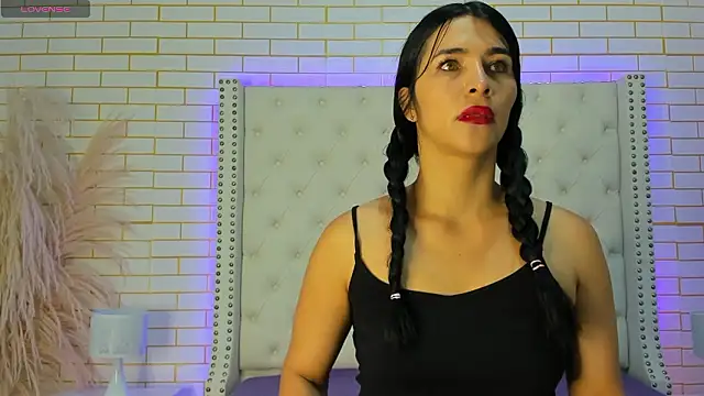 Emilly wilson  online show from 01/10/26, 11:45