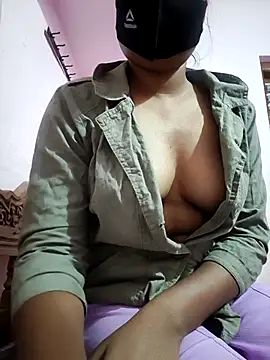 Snapshot of Noghtygirl chatting on 09/25/25, 04:32 Noghtygirl online show from 09/25/25, 04:32