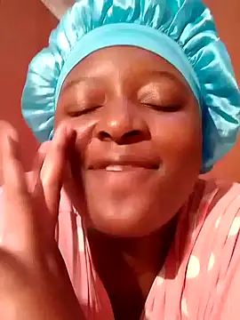 Snapshot of sexyhips2001 chatting on 10/25/25, 08:58 sexyhips2001 online show from 10/25/25, 08:58