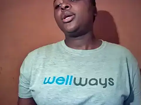 Snapshot of sexyhips2001 chatting on 11/18/25, 06:56 sexyhips2001 online show from 11/18/25, 06:56