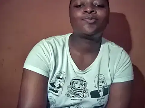 Snapshot of sexyhips2001 chatting on 11/19/25, 08:31 sexyhips2001 online show from 11/19/25, 08:31