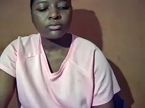 Snapshot of sexyhips2001 chatting on 11/24/25, 08:52 sexyhips2001 online show from 11/24/25, 08:52