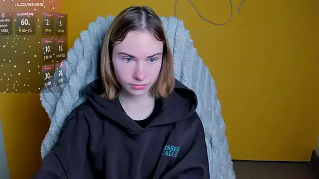 Snapshot of Fiona_Night chatting on 02/04/26, 06:41 Fiona Night online show from 02/04/26, 06:41