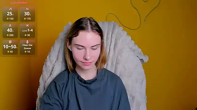 Snapshot of Fiona_Night chatting on 02/15/26, 07:51 Fiona Night online show from 02/15/26, 07:51