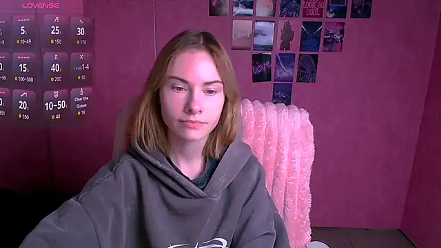 Snapshot of Fiona_Night chatting on 02/17/26, 06:32 Fiona Night online show from 02/17/26, 06:32