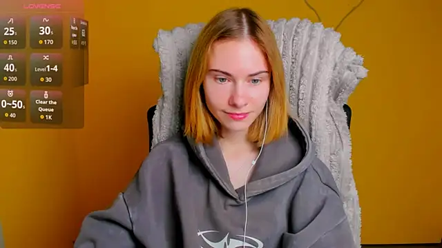 Snapshot of Fiona_Night chatting on 02/27/26, 06:35 Fiona Night online show from 02/27/26, 06:35