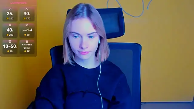 Snapshot of Fiona_Night chatting on 03/02/26, 07:15 Fiona Night online show from 03/02/26, 07:15