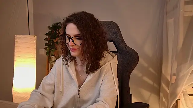 OliviaMcClean online show from 02/16/26, 06:37