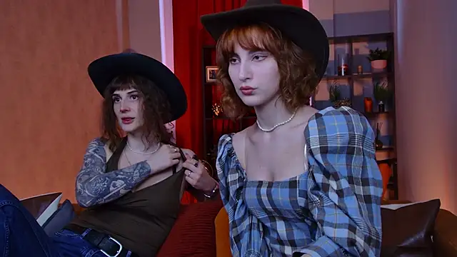 OliviaMcClean online show from 04/12/26, 07:02