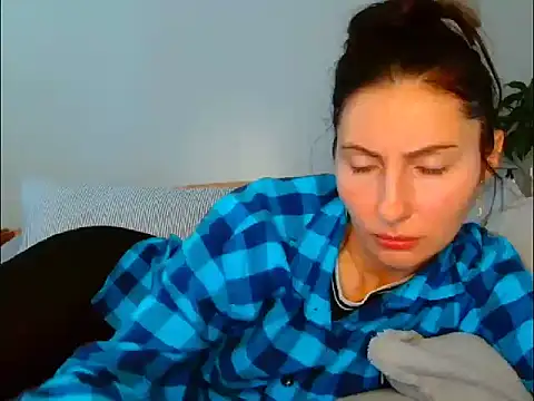 Irina9793 online show from 04/02/26, 08:56