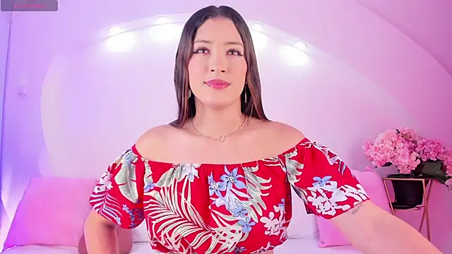 Snapshot of ValeriMilton chatting on 10/23/25, 07:45 ValeriMilton online show from 10/23/25, 07:45