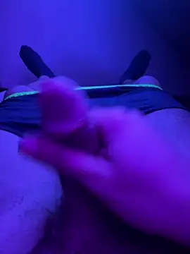 Snapshot of ruchacz24 chatting on 12/18/25, 01:33 ruchacz24 online show from 12/18/25, 01:33