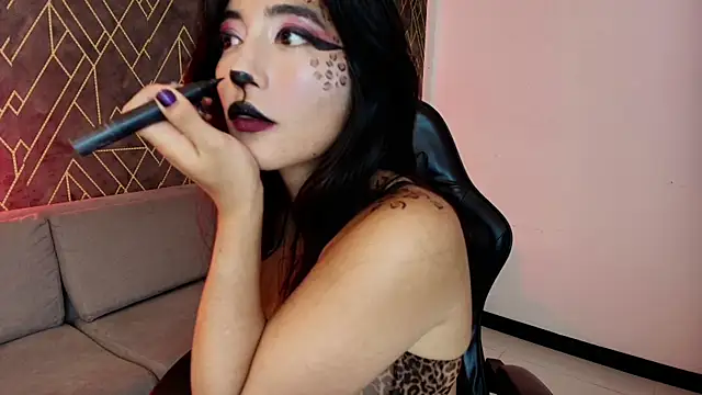 Tahara Romanov online show from 04/10/26, 12:21