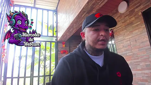 Snapshot of Strip_Classes_Col chatting on 11/19/25, 03:01 Strip Classes Col online show from 11/19/25, 03:01