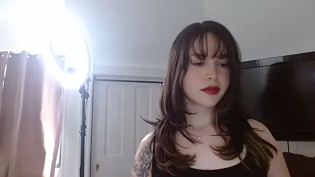 Snapshot of autumnb712 chatting on 03/22/25, 06:14 autumnb712 online show from 03/22/25, 06:14