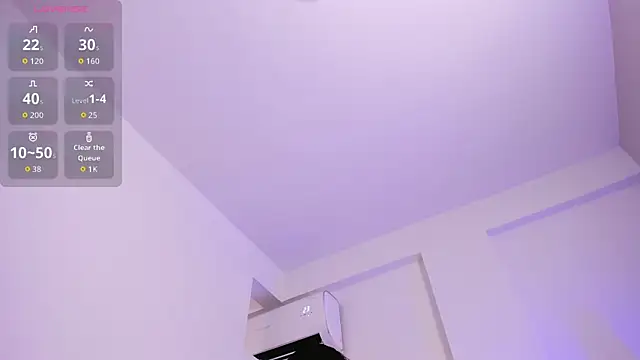 ArianaaGrace online show from 05/20/26, 07:42