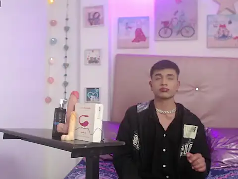 willians   0 online show from 11/07/25, 04:23