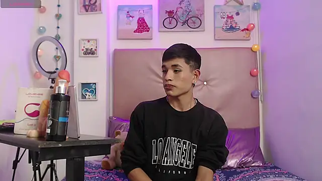 willians   0 online show from 11/11/25, 03:28